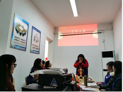 天金岡工具柜優(yōu)秀員工任夢(mèng)婷