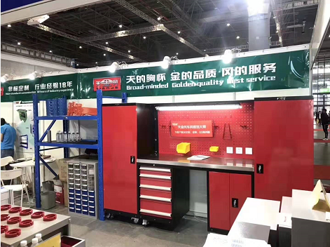 中國國際五金展第一天，在L129展位的工具柜廠家天金岡人氣爆棚
